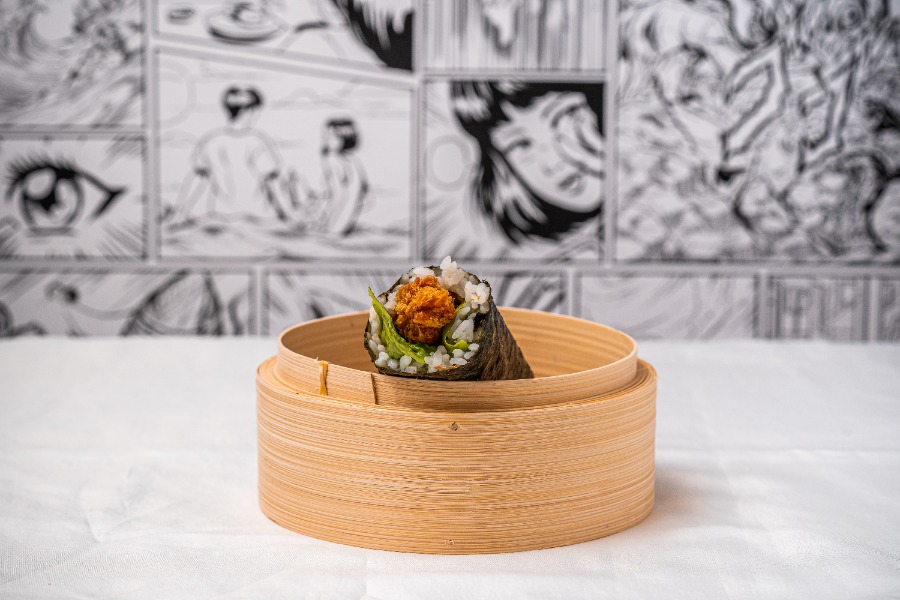 Panko prawn white rice sushi roll