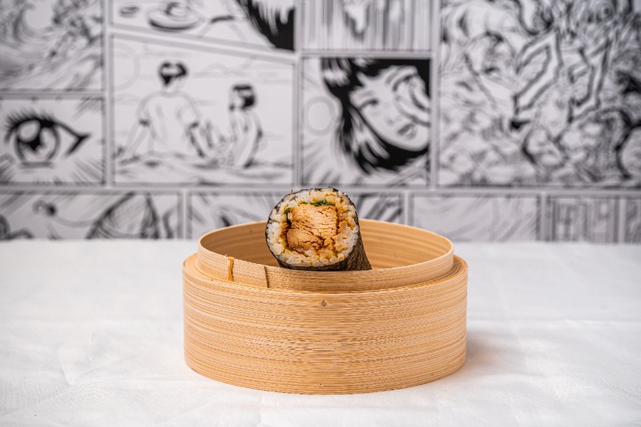 Satay chicken white rice sushi roll