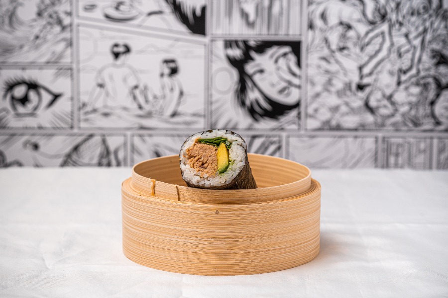 Spicy cooked tuna avocado white rice sushi roll