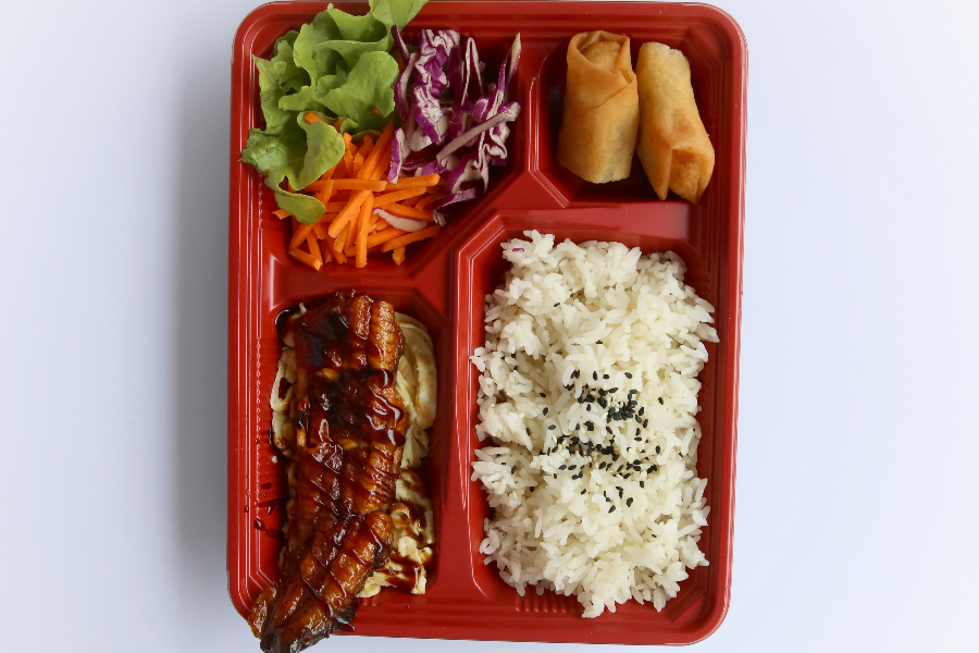 Grilled eel hot food bento