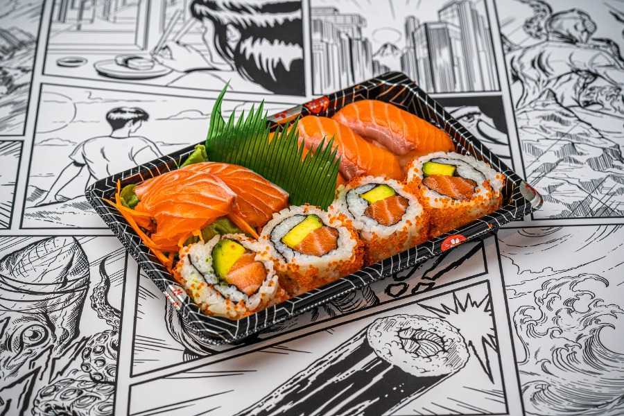 Salmon sushi & sashimi bento box (white rice)