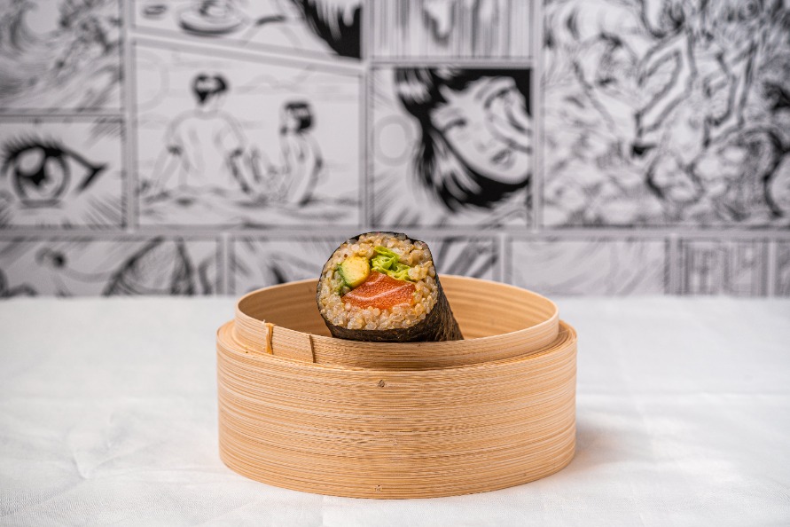 Spicy salmon avocado brown rice sushi roll
