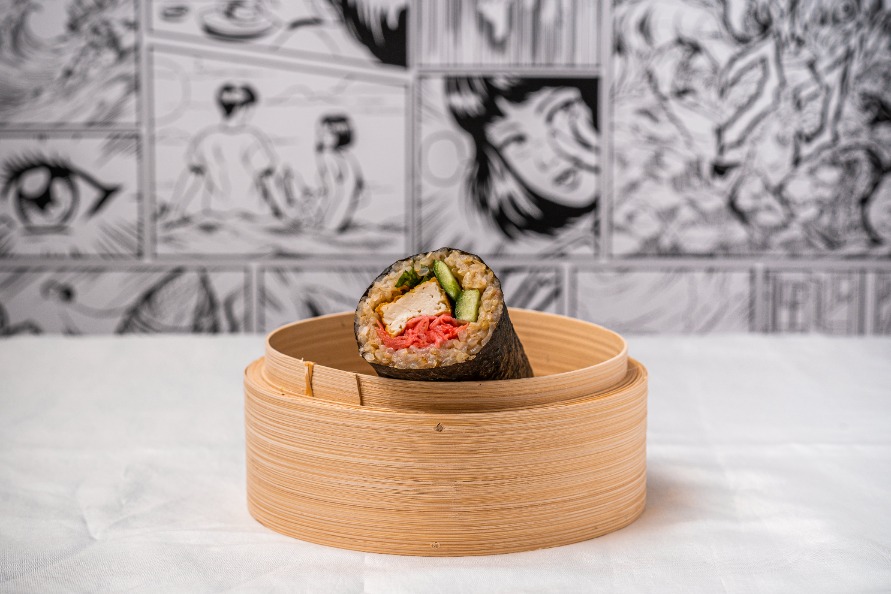 Tofu pickled ginger (V) brown rice sushi roll